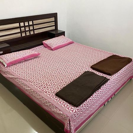 Sriram Homestay 01 Km To Sri Ram Mandir Ayodhya Bagian luar foto