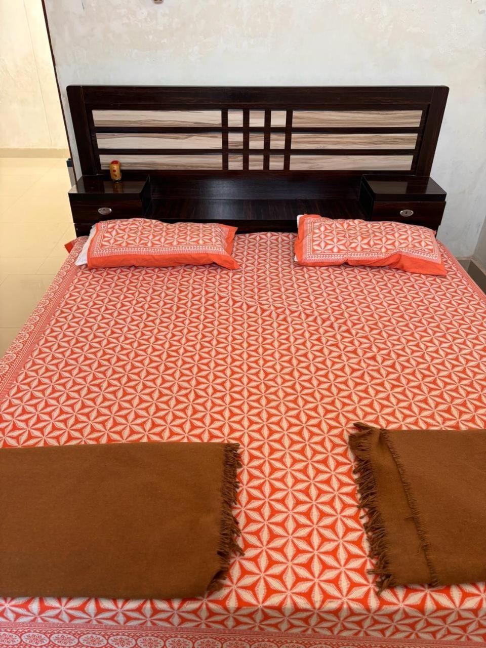 Sriram Homestay 01 Km To Sri Ram Mandir Ayodhya Bagian luar foto