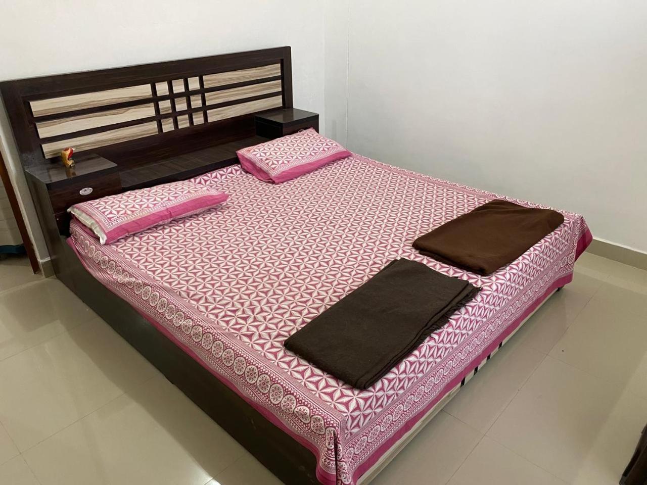 Sriram Homestay 01 Km To Sri Ram Mandir Ayodhya Bagian luar foto