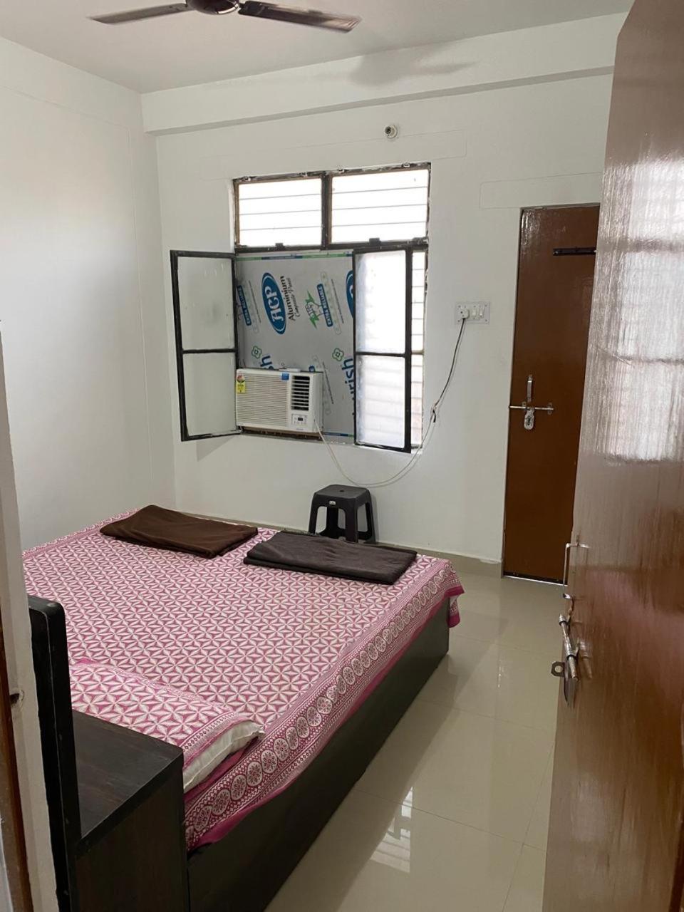 Sriram Homestay 01 Km To Sri Ram Mandir Ayodhya Bagian luar foto